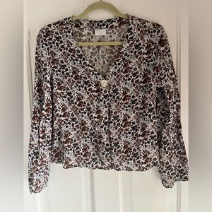 Abound v neck floral print blouse size small